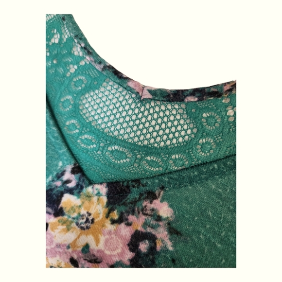 Maurices Women's Floral Cold Shoulder Top, Short Sleeve, Size Medium, M - Picture 5 of 14